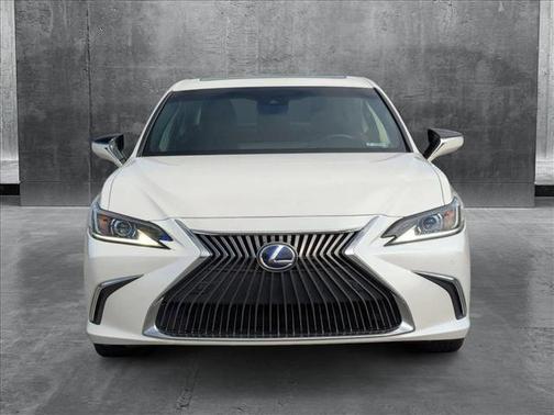 2020 Lexus ES 300h Base