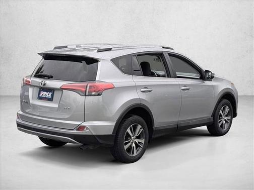 Silver Sky Metallic 2018 Toyota RAV4 XLE
