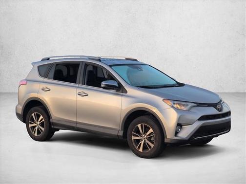 Silver Sky Metallic 2018 Toyota RAV4 XLE