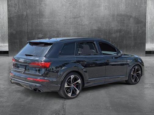 2024 Audi SQ7 4.0T Premium Plus