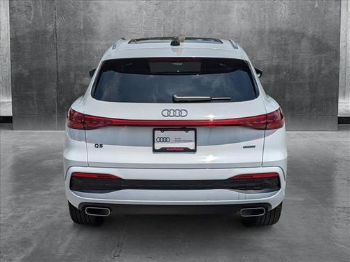 2025 Audi Q5 Premium