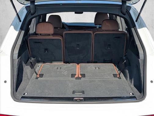 Carrara White 2023 Audi Q7 45 Premium