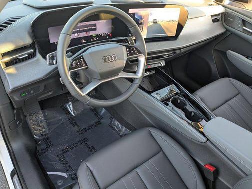 Glacier White Metallic 2026 Audi Q3 TFSI quattro S tronic