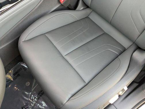 Glacier White Metallic 2026 Audi Q3 TFSI quattro S tronic