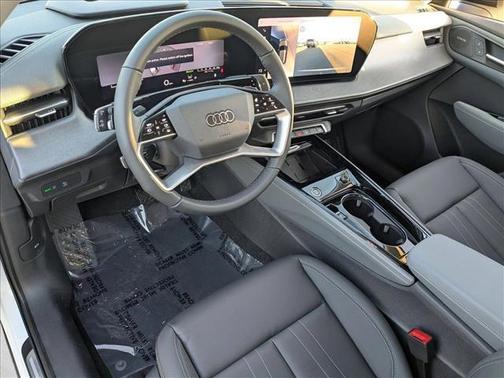 Glacier White Metallic 2026 Audi Q3 TFSI quattro S tronic