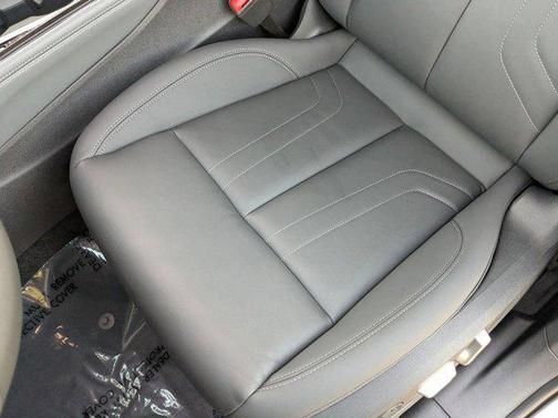 Glacier White Metallic 2026 Audi Q3 TFSI quattro S tronic