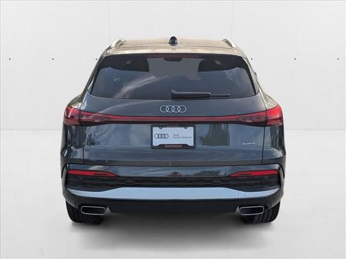 2025 Audi Q5 Premium