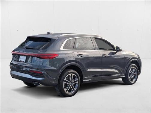 2025 Audi Q5 Premium