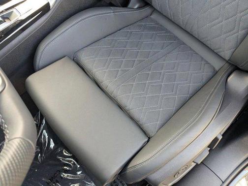 Mythos Black Metallic 2026 Audi SQ5 3.0T Premium Plus