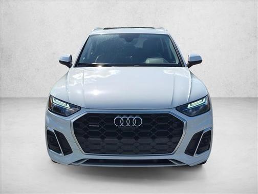 Glacier White Metallic 2023 Audi Q5 45 S line Premium Plus