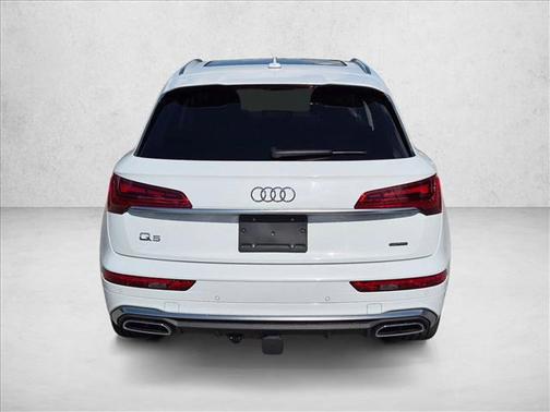 Glacier White Metallic 2023 Audi Q5 45 S line Premium Plus