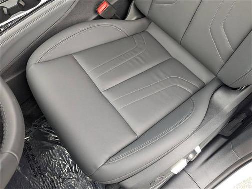 Glacier White Metallic 2026 Audi Q3 TFSI quattro S tronic