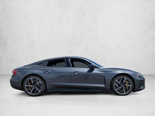 Daytona Gray Pearl Effect 2023 Audi RS e-tron GT quattro