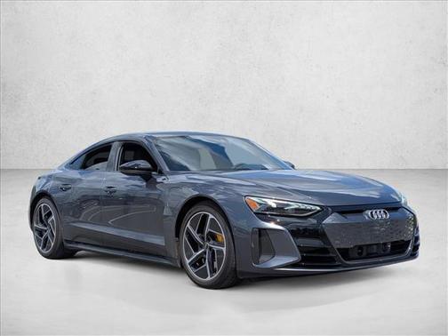 Daytona Gray Pearl Effect 2023 Audi RS e-tron GT quattro