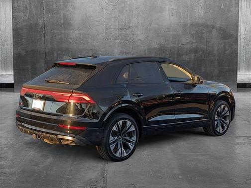 2025 Audi Q8 55 Premium Plus