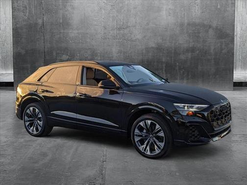 2025 Audi Q8 55 Premium Plus