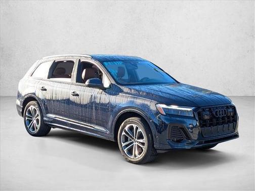 2025 Audi Q7 45 Premium Plus
