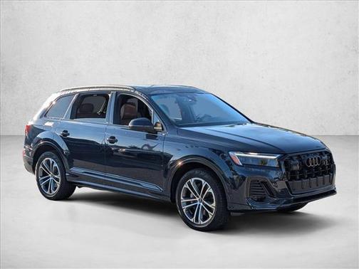 2025 Audi Q7 45 Premium Plus