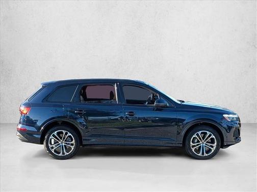 2025 Audi Q7 45 Premium Plus