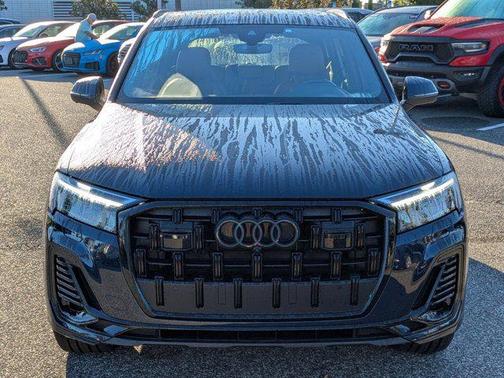 2025 Audi Q7 45 Premium Plus