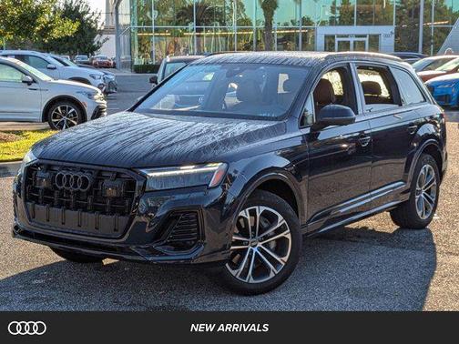 2025 Audi Q7 45 Premium Plus