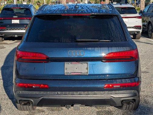 2025 Audi Q7 45 Premium Plus