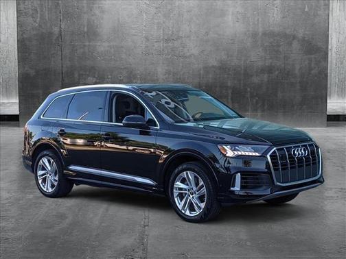 2024 Audi Q7 55 Premium Plus