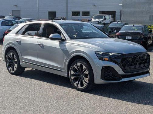 Satellite Silver Metallic 2025 Audi Q8 55 Premium Plus