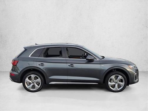 2023 Audi Q5 45 S line Prestige