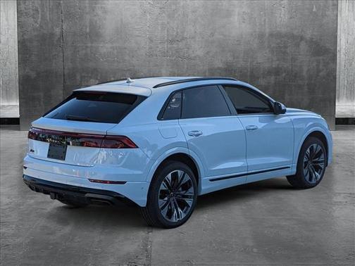 2025 Audi Q8 55 Premium Plus