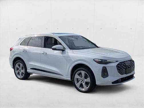 2025 Audi Q5 Premium Plus