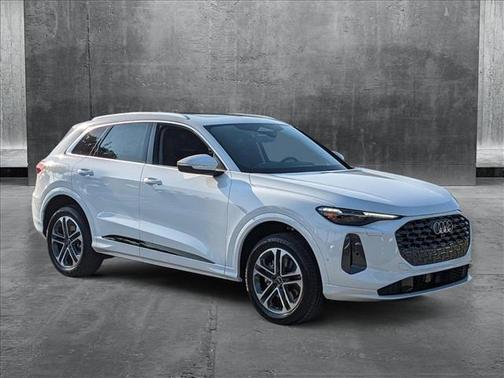 2025 Audi Q5 Premium Plus