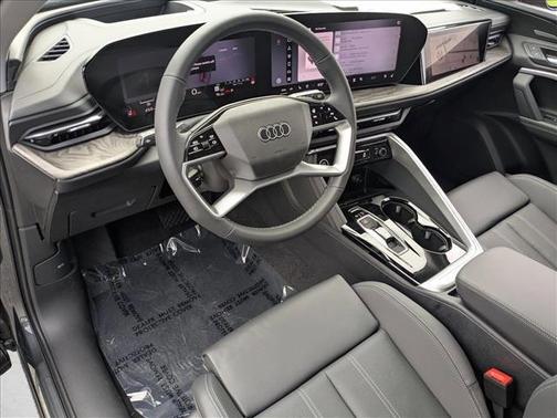 Tambora Gray Metallic 2026 Audi Q5 Sportback Prestige
