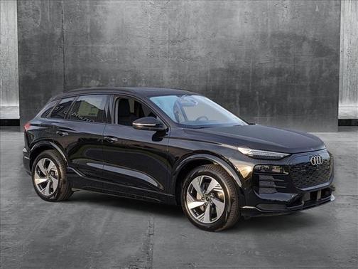 2025 Audi Q6 e-tron Prestige quattro
