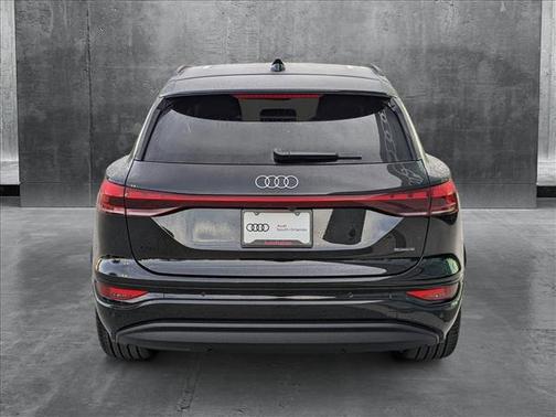 2025 Audi Q6 e-tron Prestige quattro