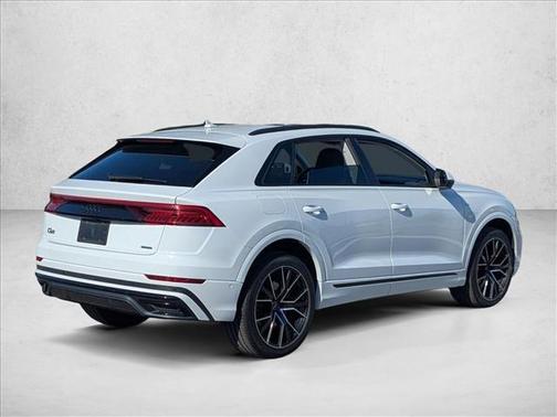 Glacier White Metallic 2023 Audi Q8 55 Premium Plus