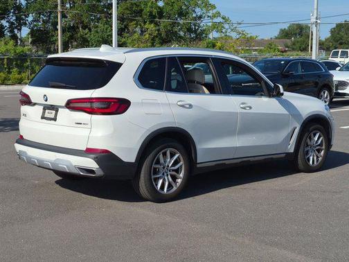 Alpine White 2022 BMW X5 sDrive40i