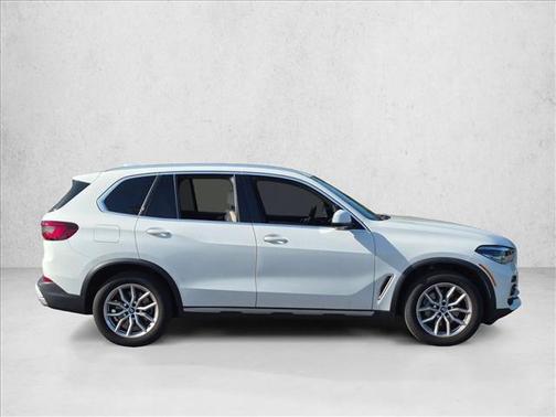 Alpine White 2022 BMW X5 sDrive40i