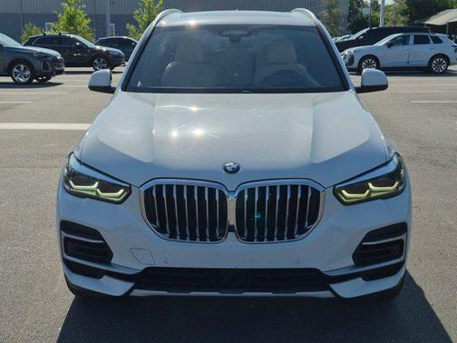 Alpine White 2022 BMW X5 sDrive40i