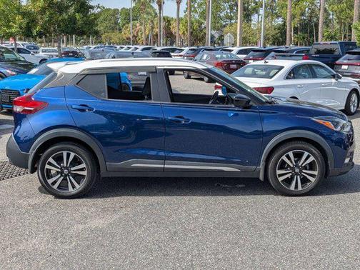 2018 Nissan Kicks SR