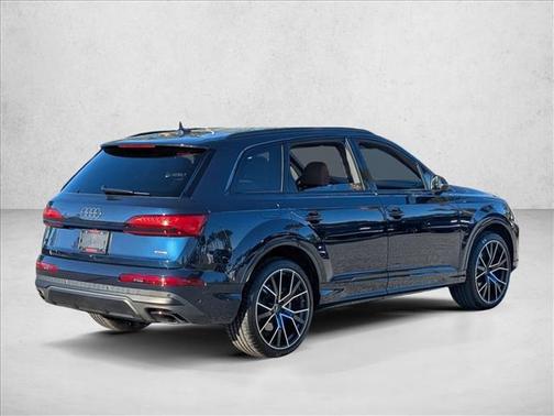2025 Audi Q7 55 Premium Plus