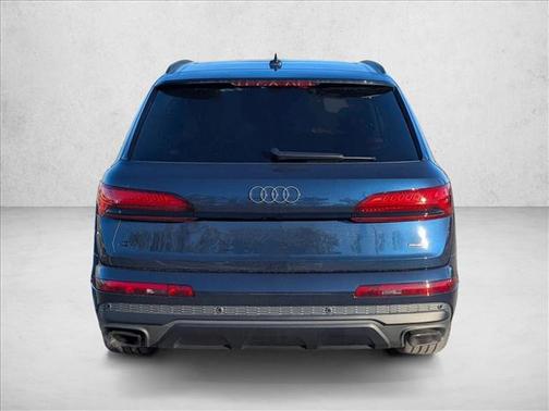2025 Audi Q7 55 Premium Plus