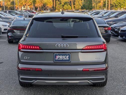2020 Audi Q7 45 Premium Plus