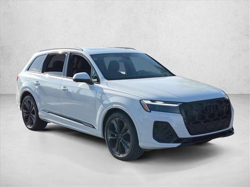 Glacier White Metallic 2026 Audi Q7 55 Premium Plus