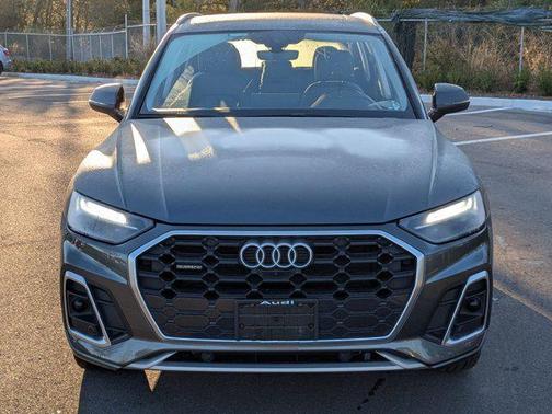 2023 Audi Q5 45 S line Premium Plus