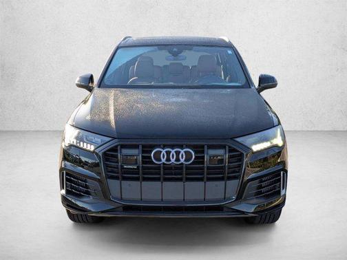 Mythos Black Metallic 2023 Audi Q7 55 Premium