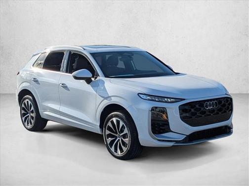 Arkona White 2026 Audi Q3 TFSI quattro S tronic