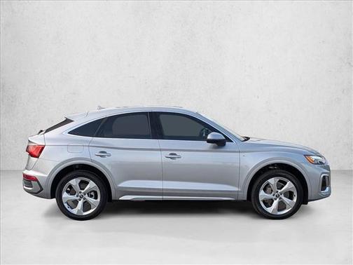 2022 Audi Q5 45 S line Premium Plus