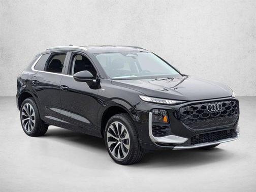 Mythos Black Metallic 2026 Audi Q3 S line