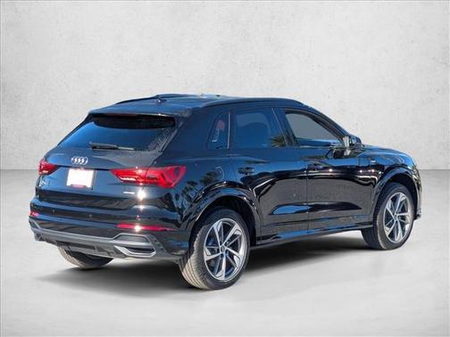 2025 Audi Q3 Premium 45 TFSI S line quattro Tiptronic